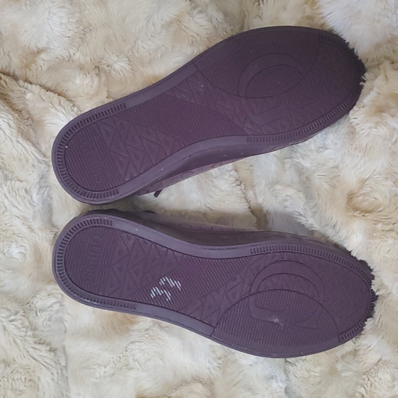 GUESS purple sneakers/ tennis shoes size 5.5 - Picture 4 of 4